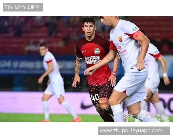 中超激战鲁能迎战重庆当代争夺胜利荣耀全力以赴展现球队风采